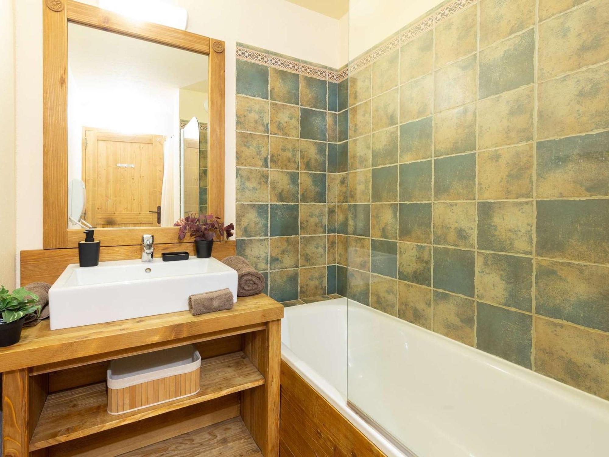 Appartement De 70 M² Au Centre-Ville Avec Piscine, Hammam, Sauna Et Balcon Bien Expose - Fr-1-296-392 圣拉里苏朗 外观 照片
